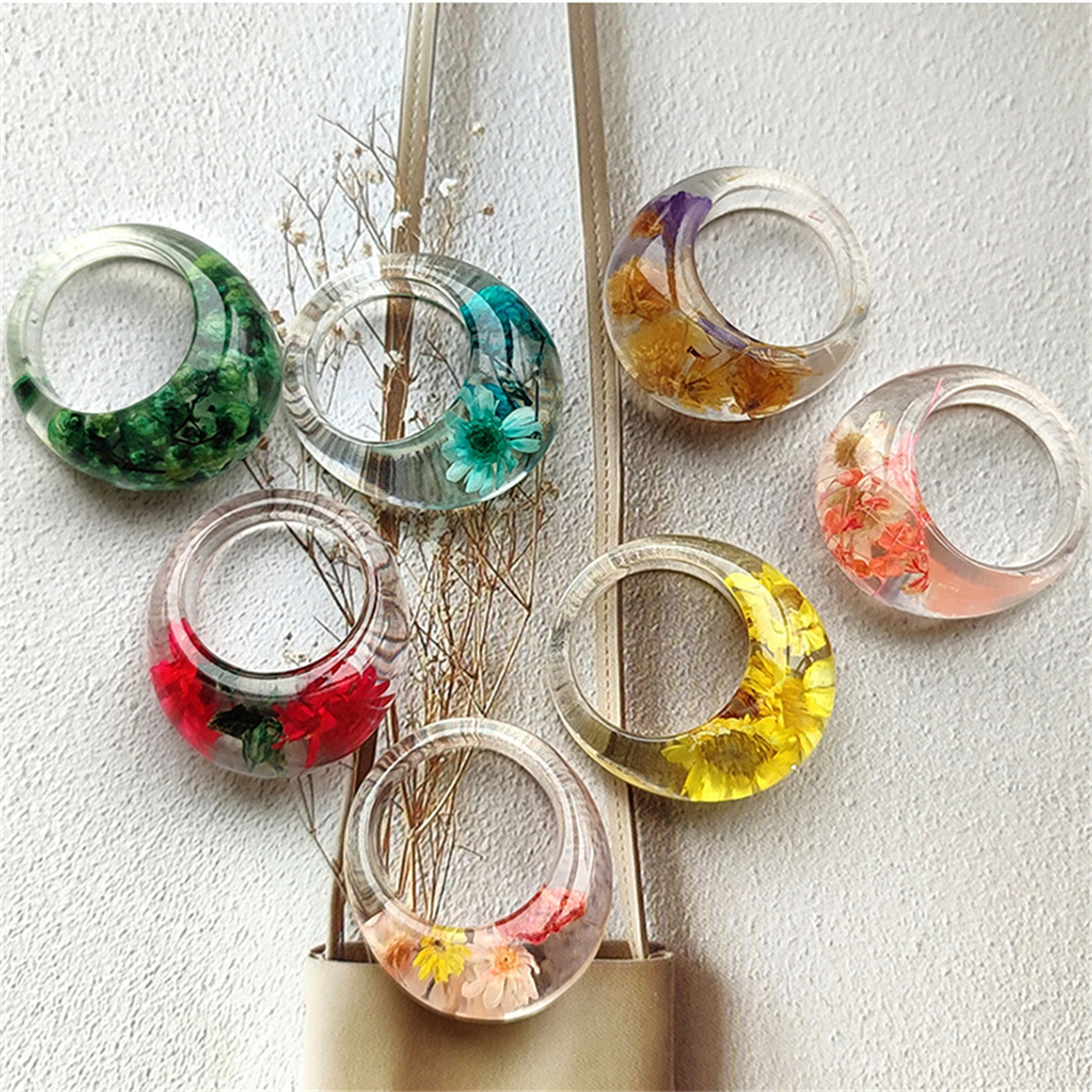 Resin Art Ring - Transparent Resin Ring with Real Flowers