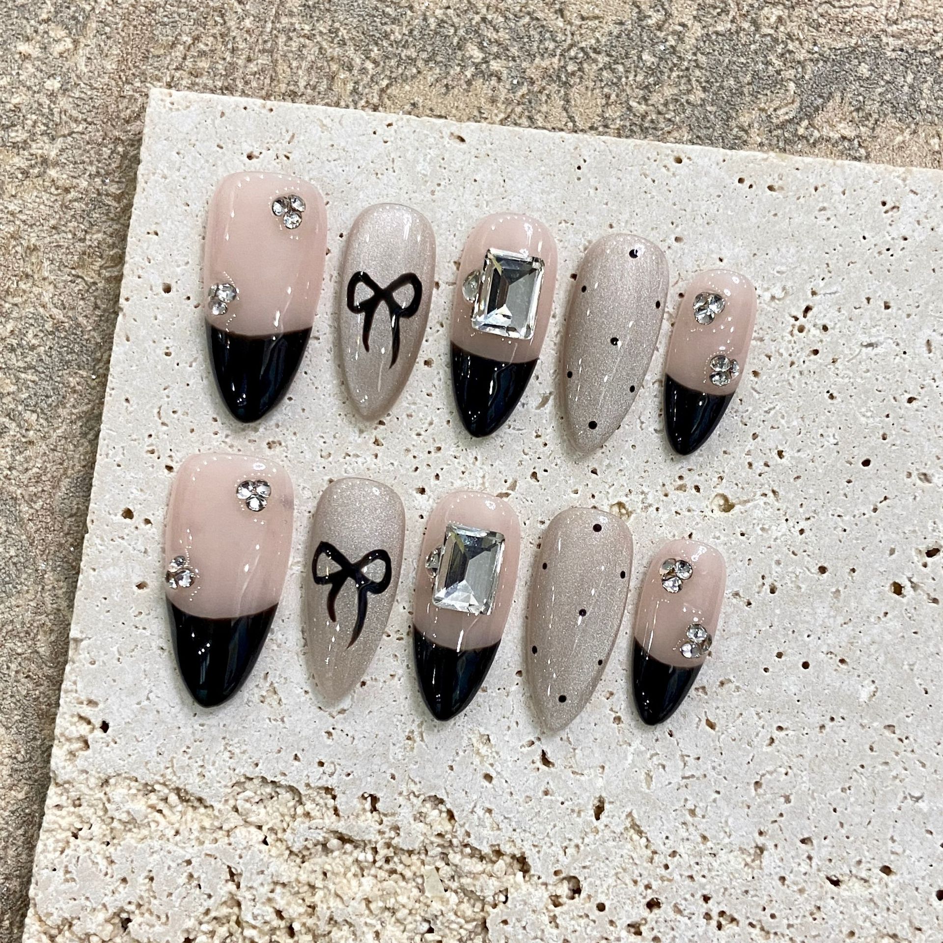 Handmade Press on Nails Black  – Resin Art Materials recenzja i cena