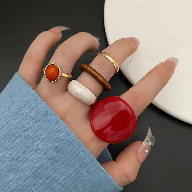 5Pcs Women Retro Ring Set Red  – Resin Art Ring recenzja i cena